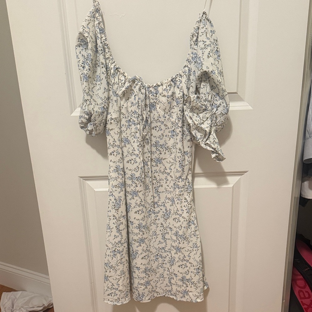 Chic White and Blue Floral Mini Dress